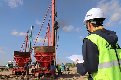 爭分奪秒!銀昆高速太陽山至彭陽段進入主體施工階段